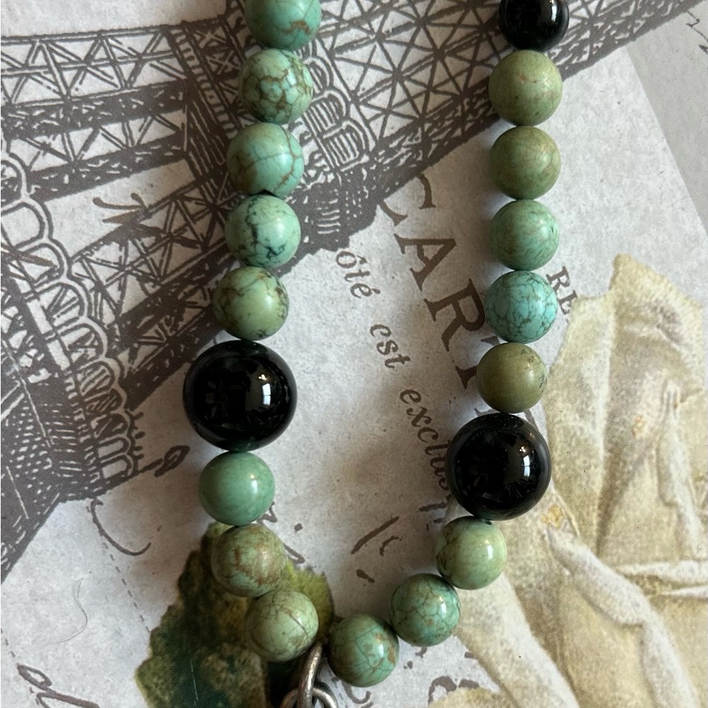 OLD Vintage Turquoise Beads Necklace re-strung and new clasp with Onyx Pendant